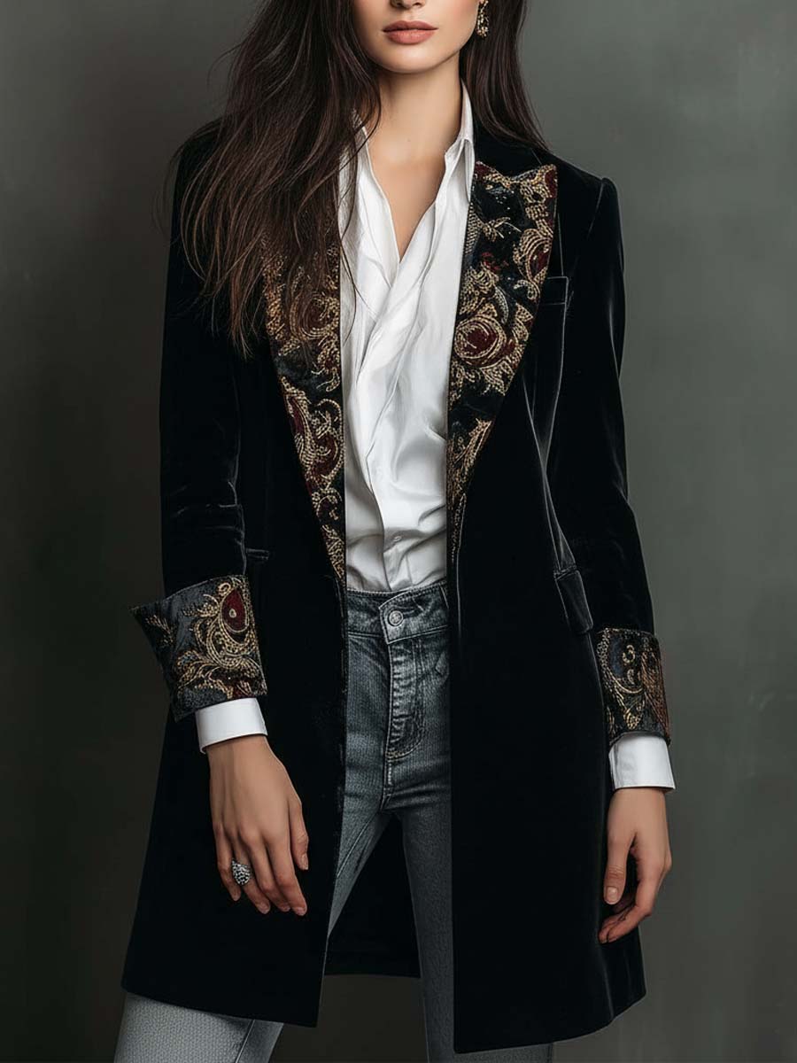 Emanuela | Blazer Nero Sagomato con Dettagli Barocchi