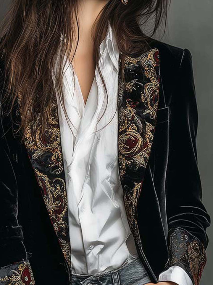 Emanuela | Blazer Nero Sagomato con Dettagli Barocchi