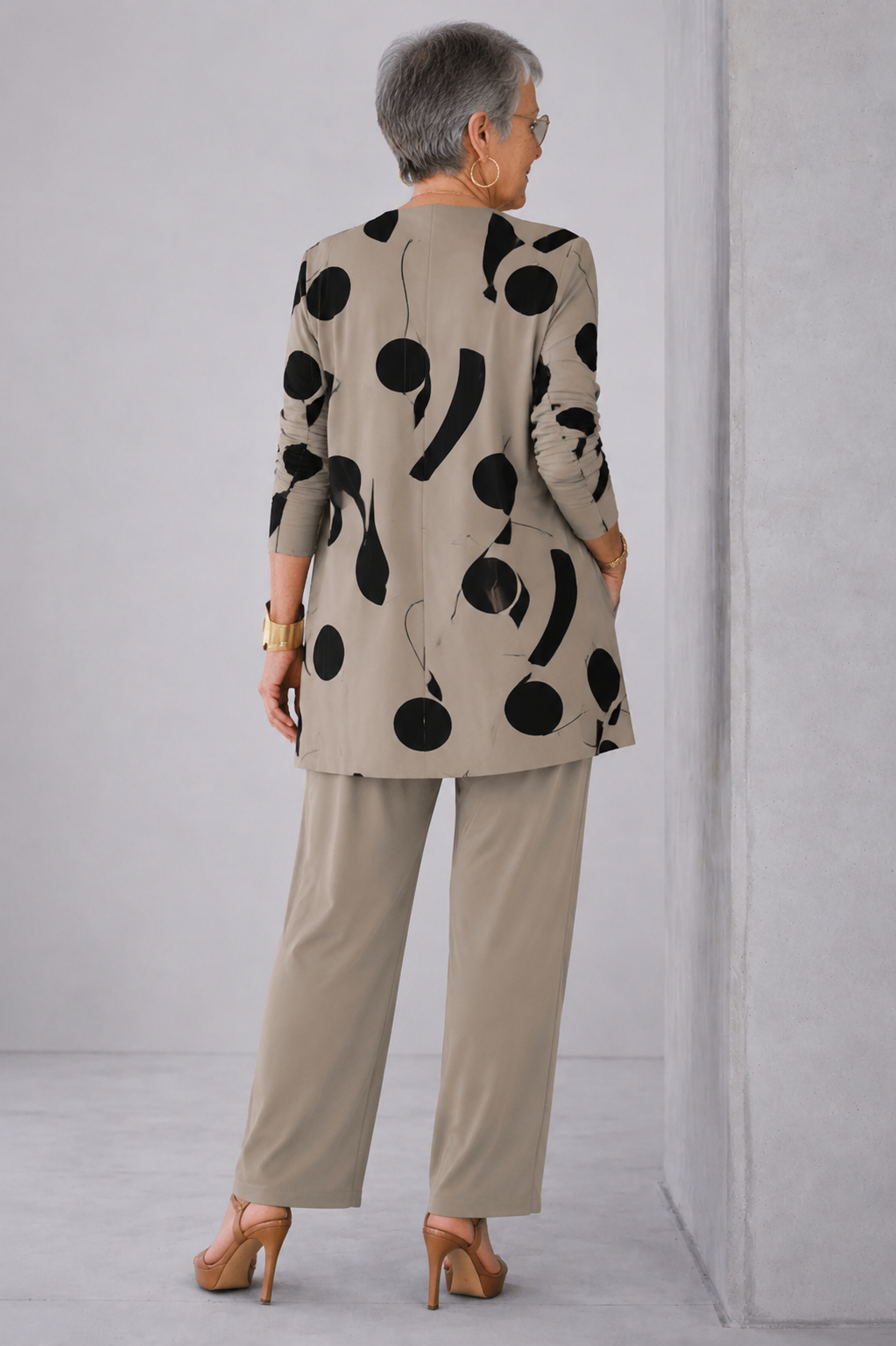 Milena | Completo Elegante Beige e Nero da 3 Pezzi