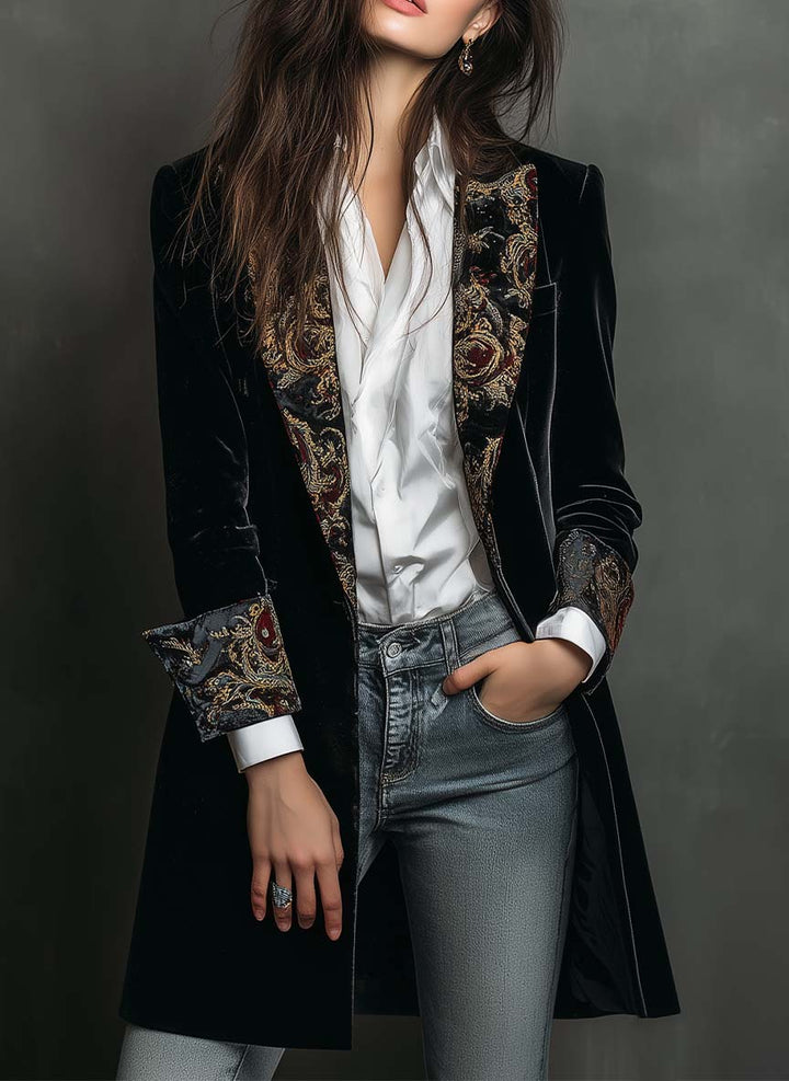 Emanuela | Blazer Nero Sagomato con Dettagli Barocchi