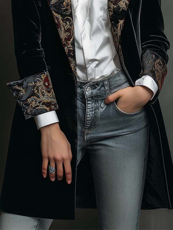 Emanuela | Blazer Nero Sagomato con Dettagli Barocchi